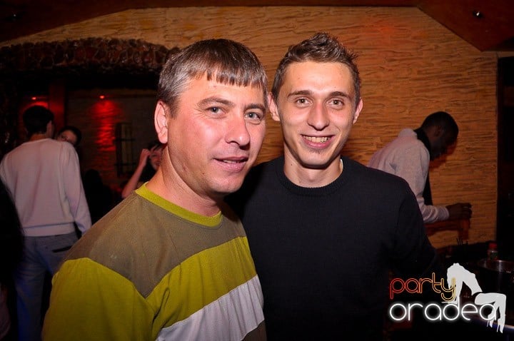 Weekend-ul începe în Downtown, 