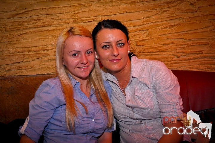 Weekend-ul începe în Downtown, 