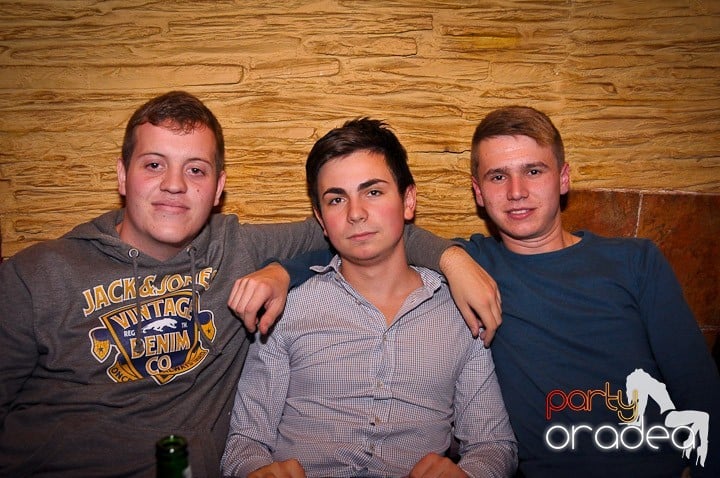 Weekend-ul începe în Downtown, 