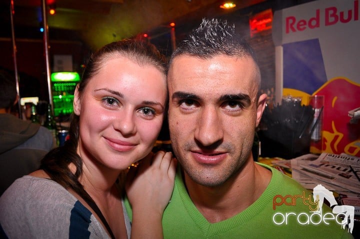 Weekend-ul începe în Downtown, 