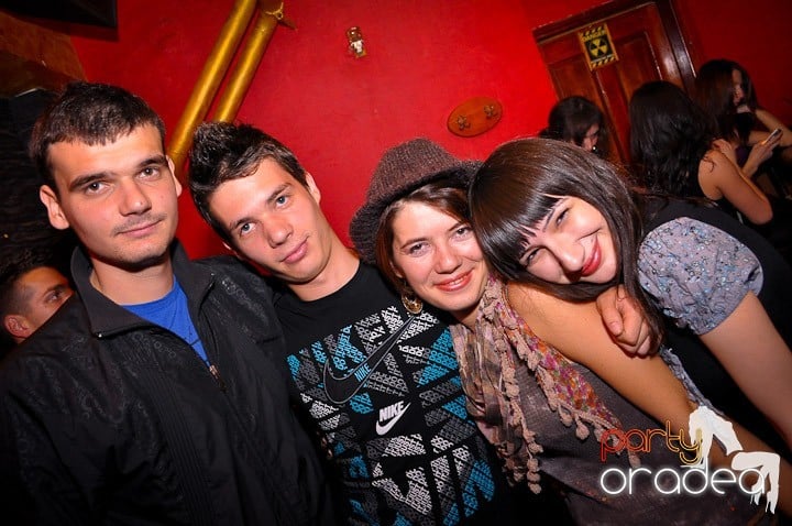 Weekend-ul începe în Downtown, 