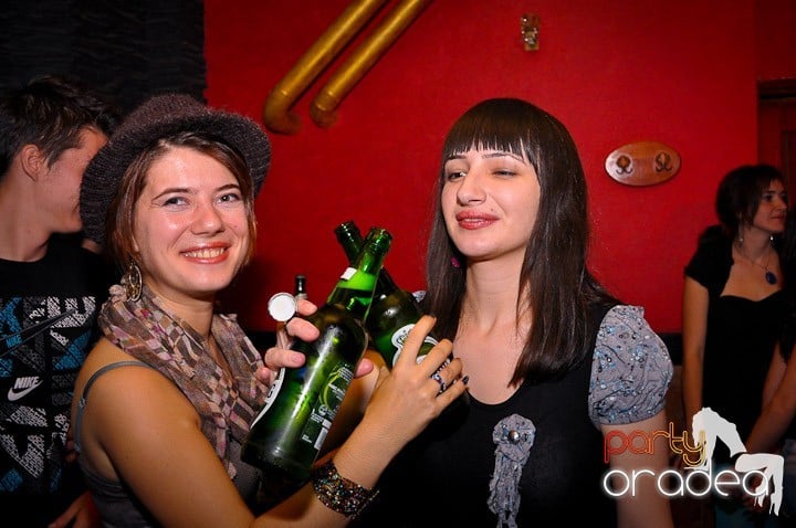 Weekend-ul începe în Downtown, 