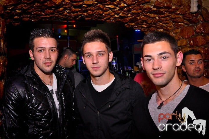 Weekend-ul începe în Downtown, 