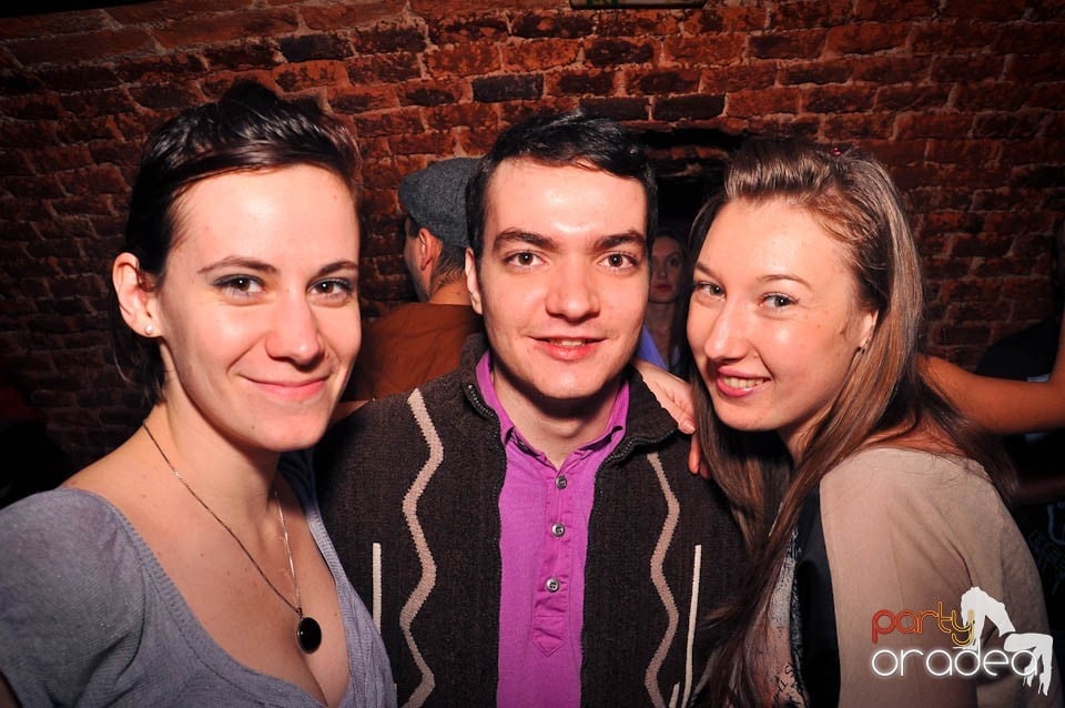 Weekend-ul începe în Escape,