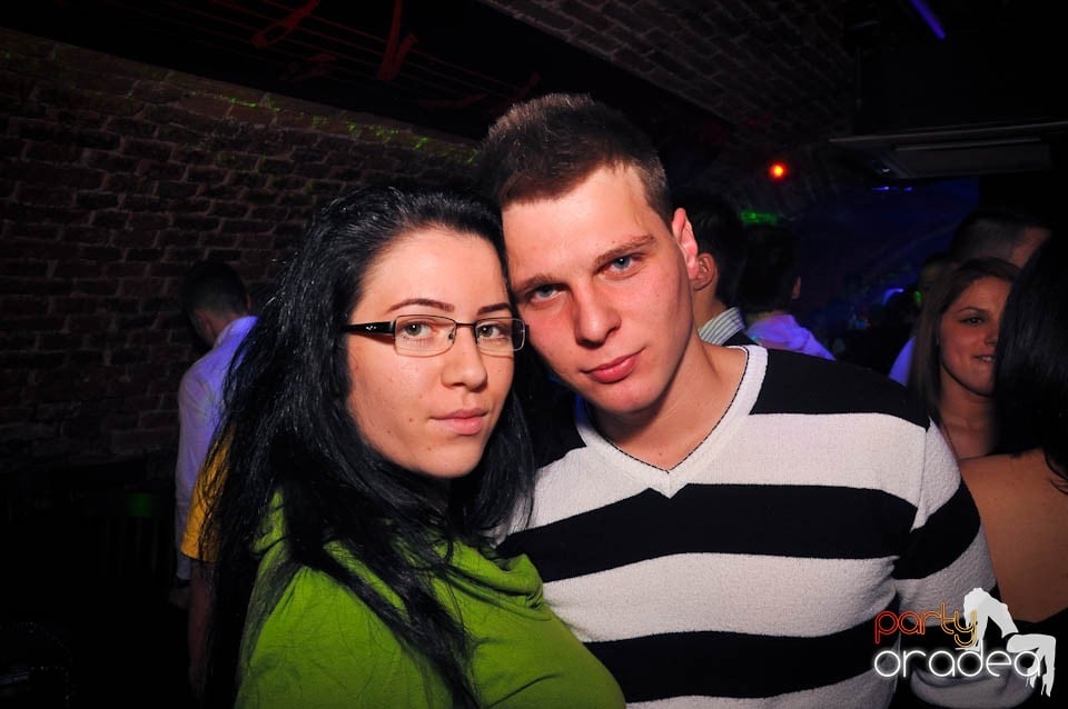 Weekend-ul începe în Escape,