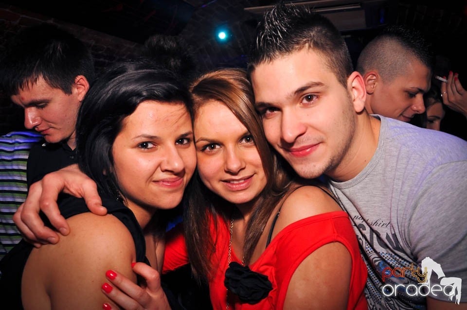 Weekend-ul începe în Escape,