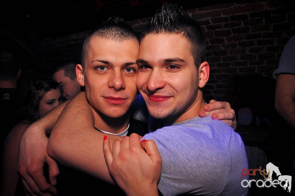 Weekend-ul începe în Escape,