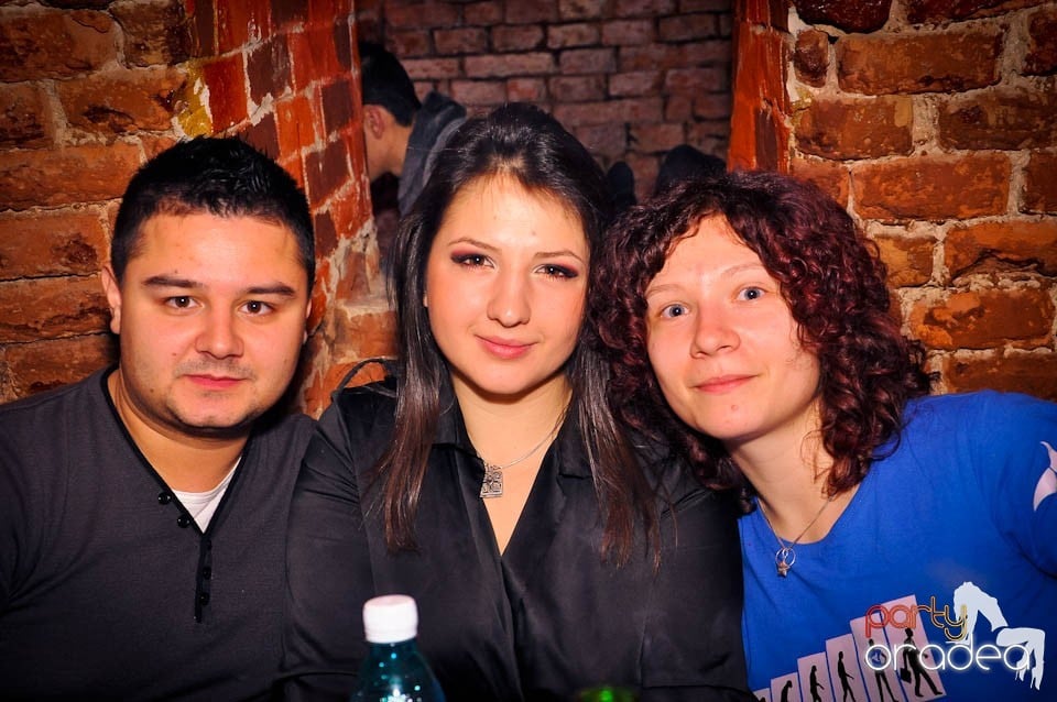 Weekend-ul începe în Escape,
