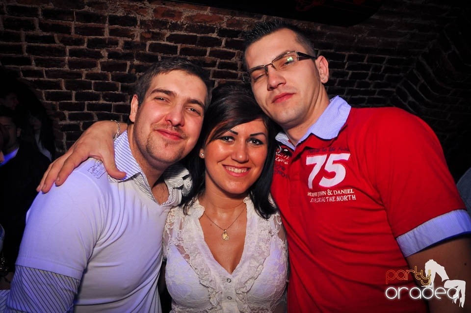 Weekend-ul începe în Escape,