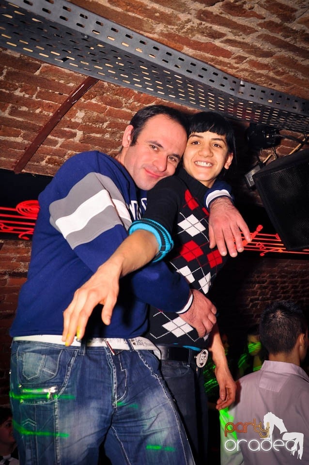 Weekend-ul începe în Escape, 