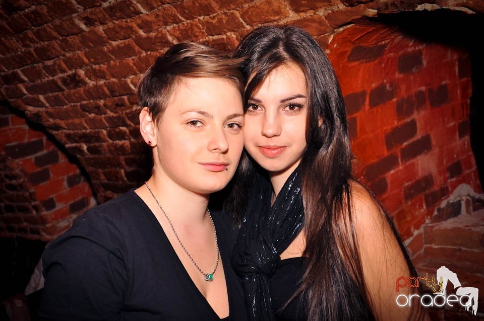 Weekend-ul începe în Escape,