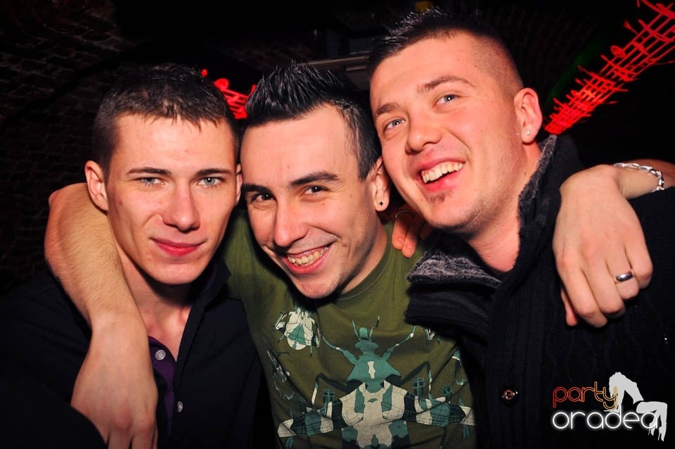 Weekend-ul începe în Escape,