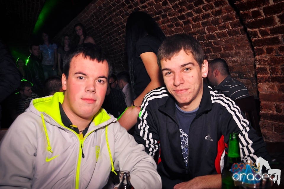 Weekend-ul începe în Escape,