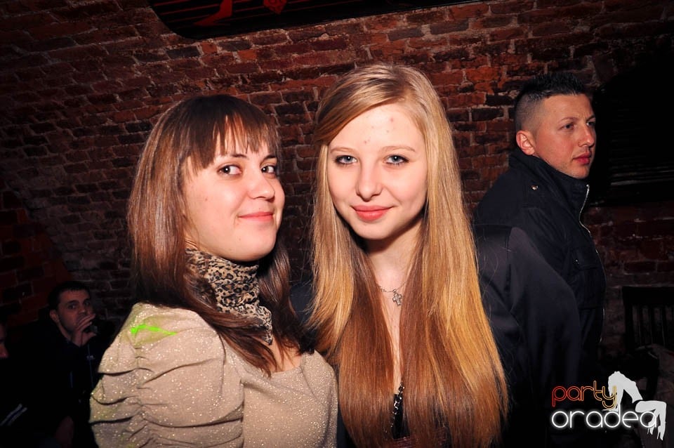 Weekend-ul începe în Escape,