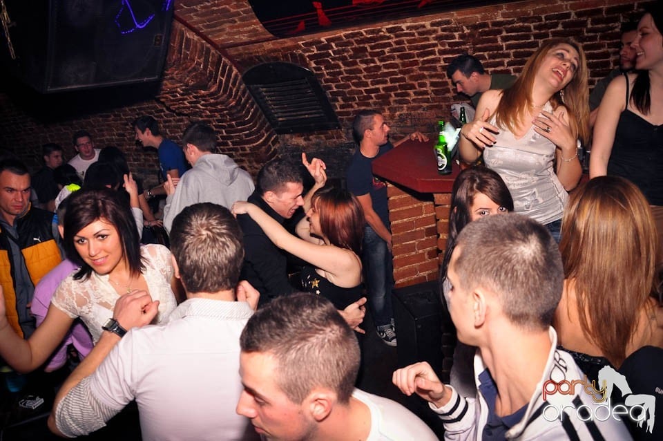 Weekend-ul începe în Escape,