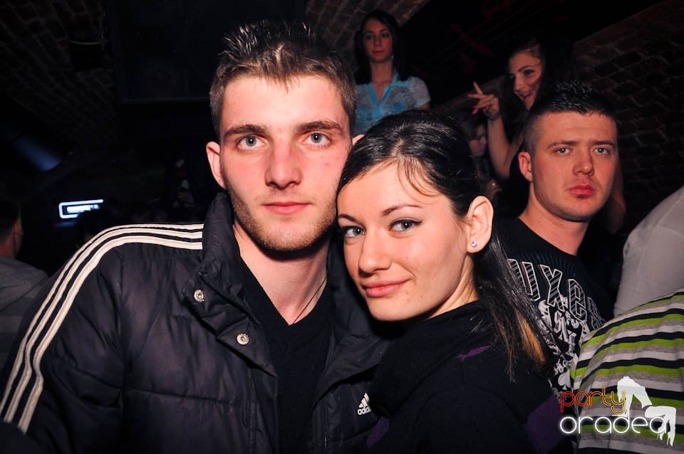 Weekend-ul începe în Escape,