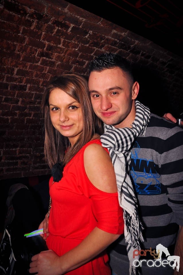 Weekend-ul începe în Escape,