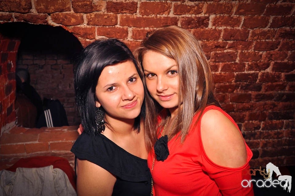 Weekend-ul începe în Escape,