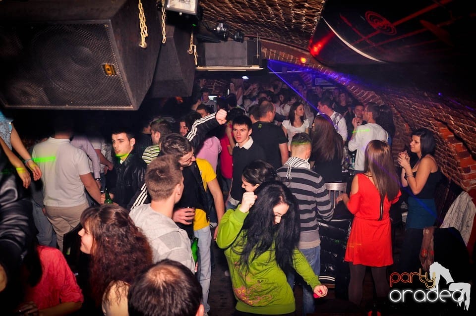 Weekend-ul începe în Escape,