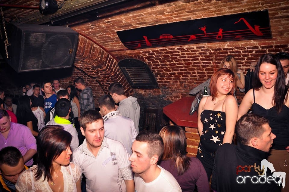 Weekend-ul începe în Escape,