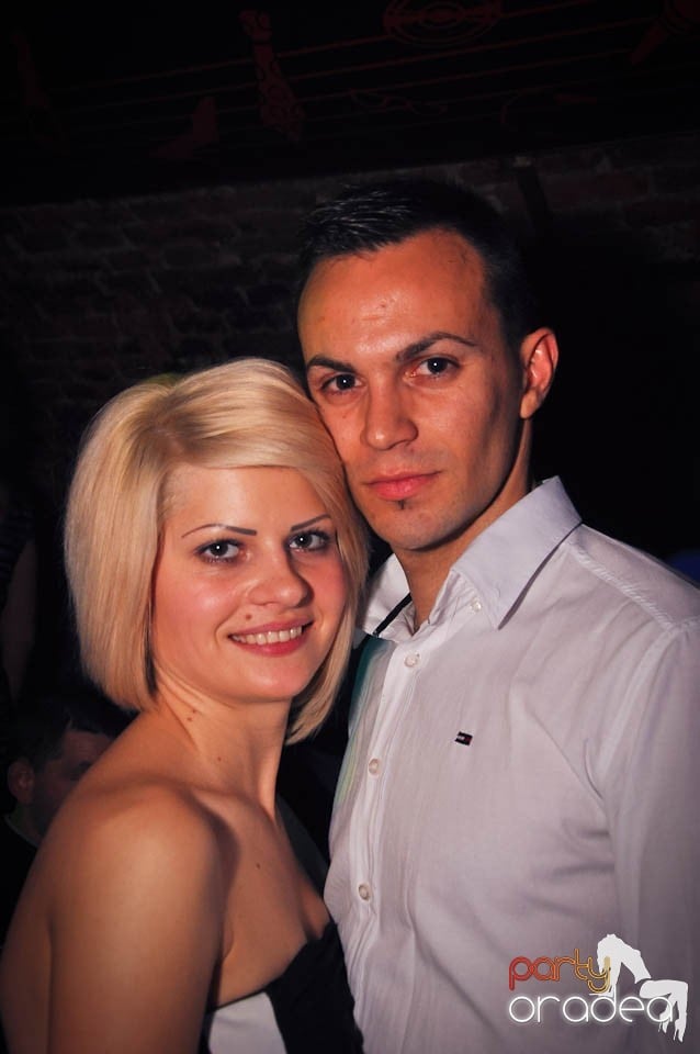 Weekend-ul începe în Escape,