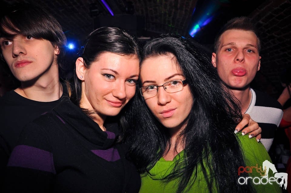 Weekend-ul începe în Escape,