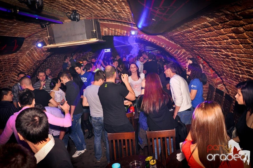 Weekend-ul începe în Escape,