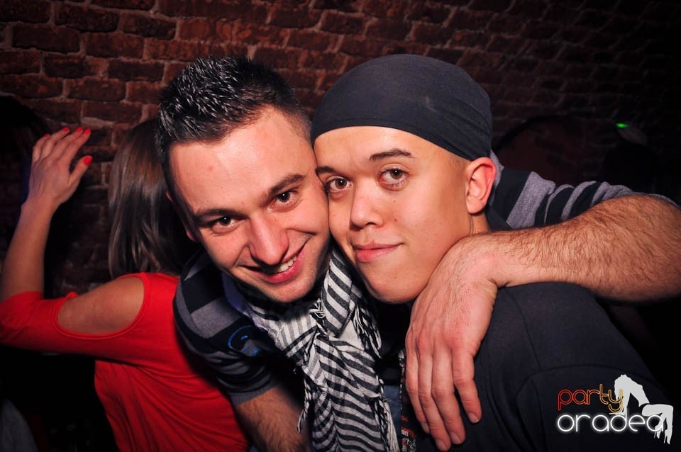 Weekend-ul începe în Escape,