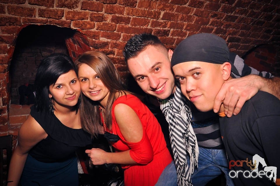Weekend-ul începe în Escape,