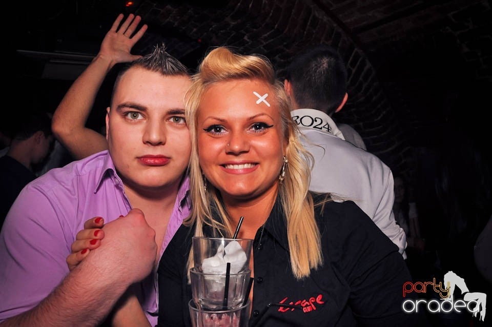 Weekend-ul începe în Escape,