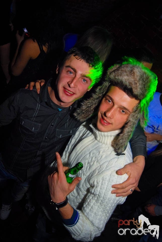 Weekend-ul se încheie în Escape,