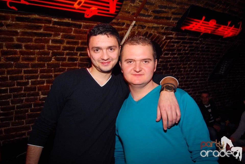 Weekend-ul se încheie în Escape,