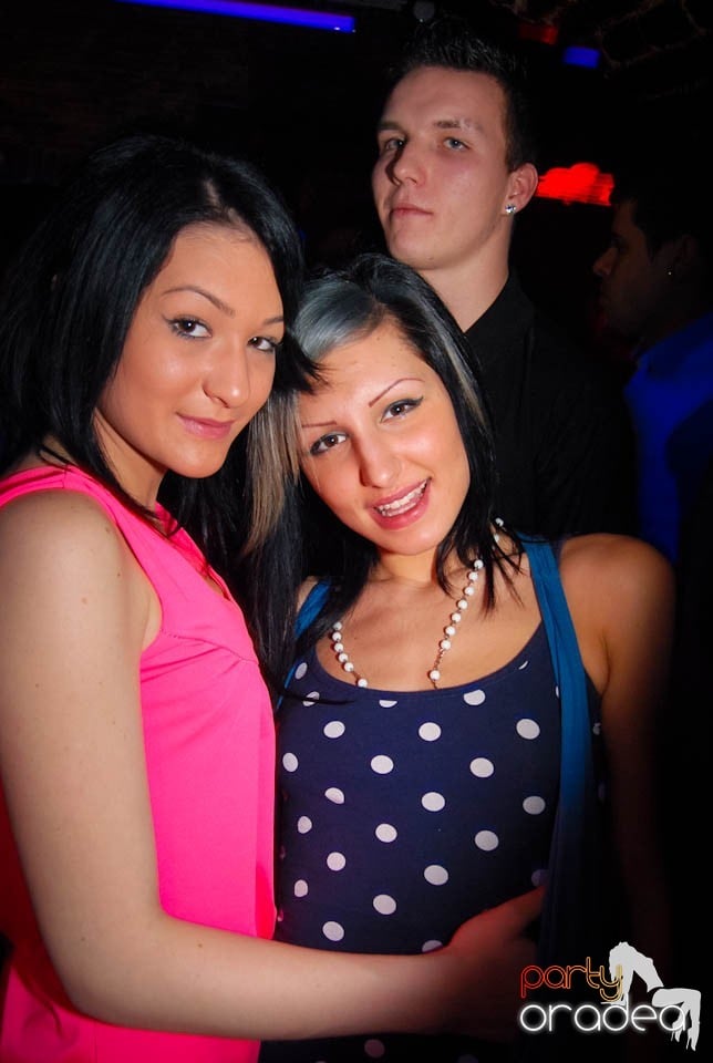 Weekend-ul se încheie în Escape,
