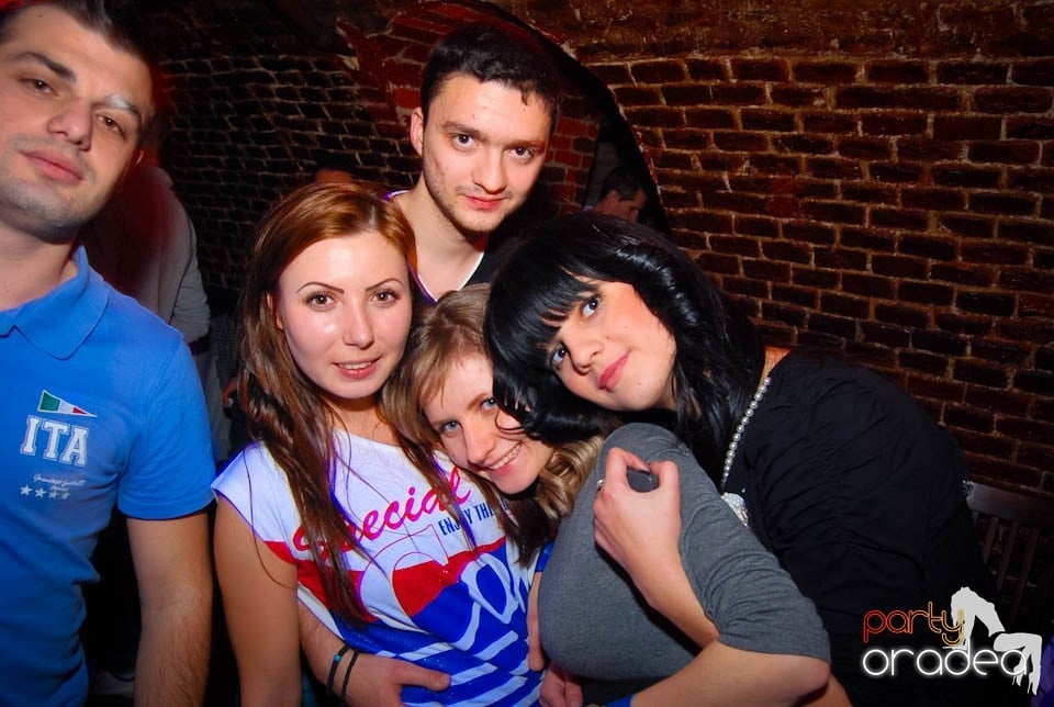 Weekend-ul se încheie în Escape,