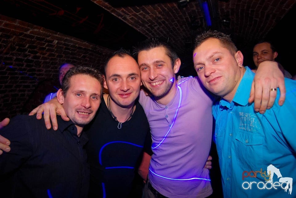 Weekend-ul se încheie în Escape,