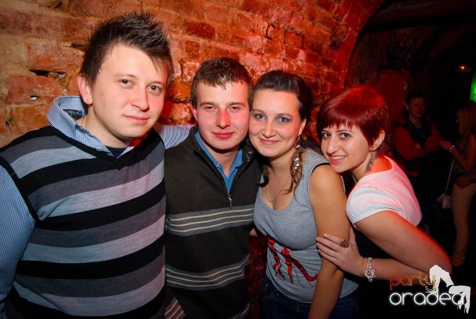 Weekend-ul se încheie în Escape,