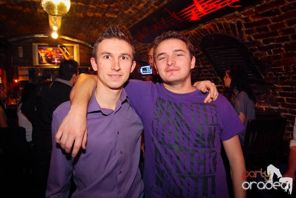 Weekend-ul se încheie în Escape,