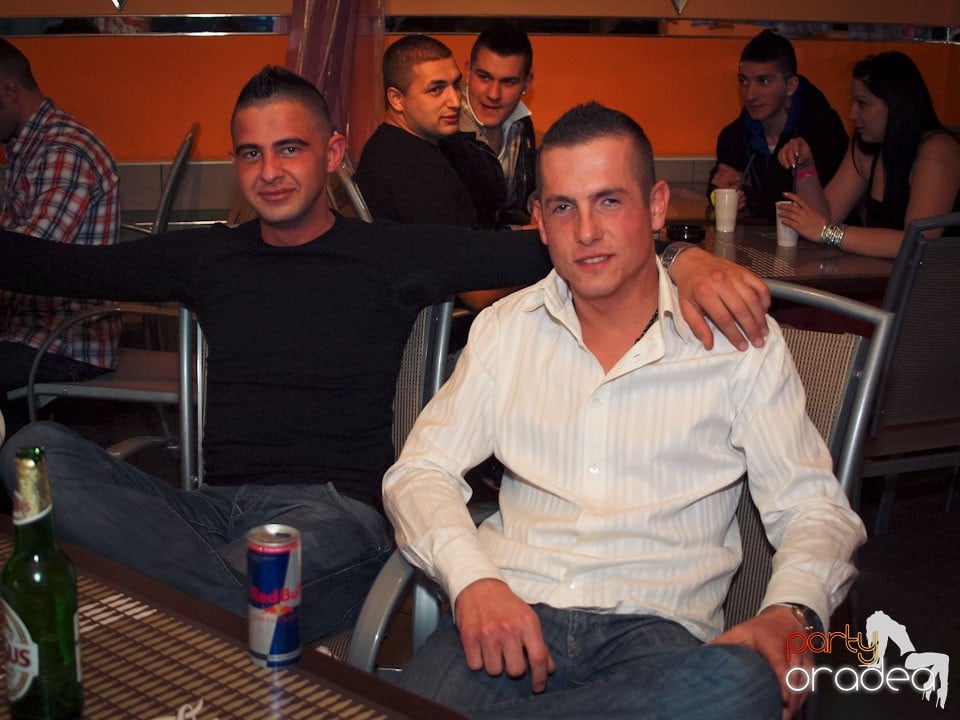 Welcome Spring Party în Disco Faház, 