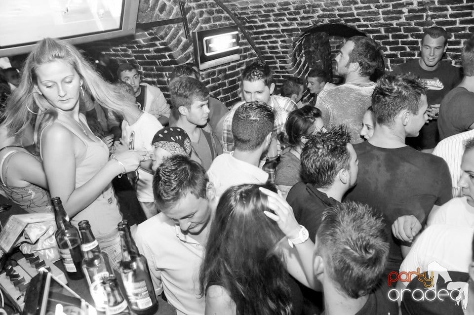 Welcome Bavk: NMD Student's Party, 