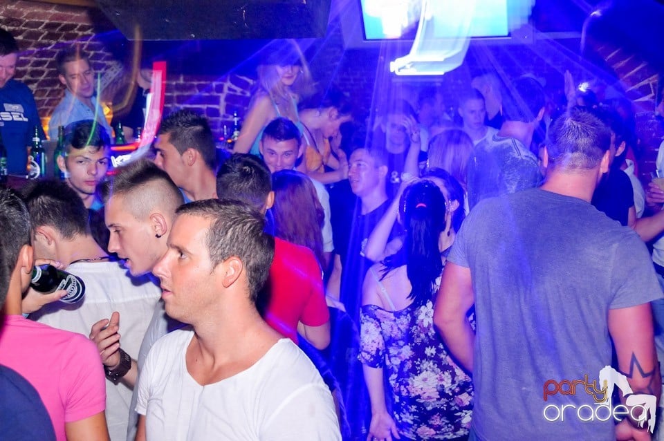 Welcome Bavk: NMD Student's Party, 