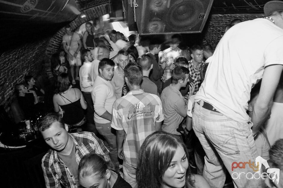 Welcome Bavk: NMD Student's Party, 