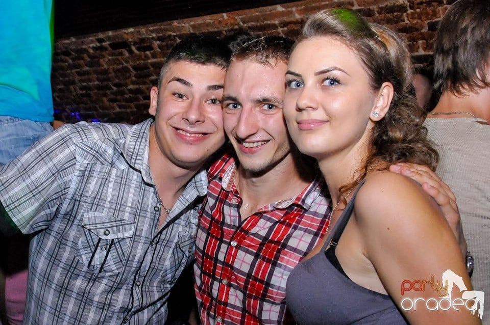 Welcome Bavk: NMD Student's Party, 