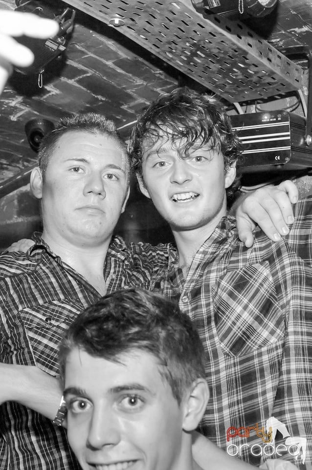 Welcome Bavk: NMD Student's Party, 