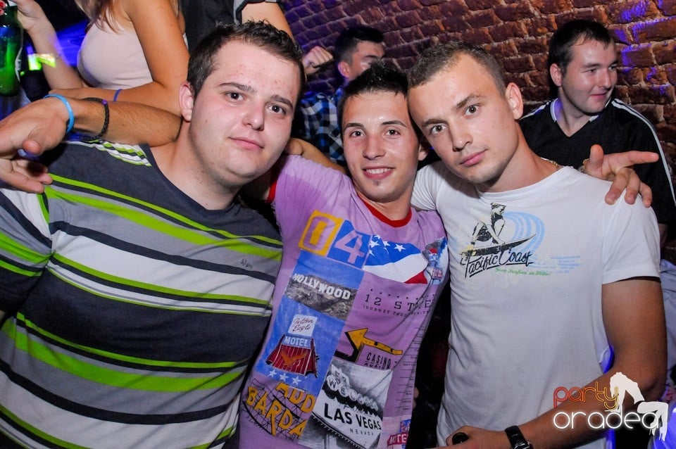 Welcome Bavk: NMD Student's Party, 