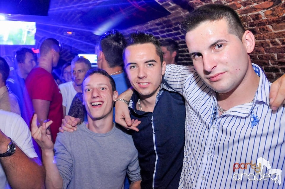 Welcome Bavk: NMD Student's Party, 