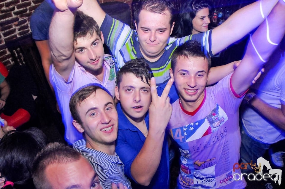 Welcome Bavk: NMD Student's Party, 