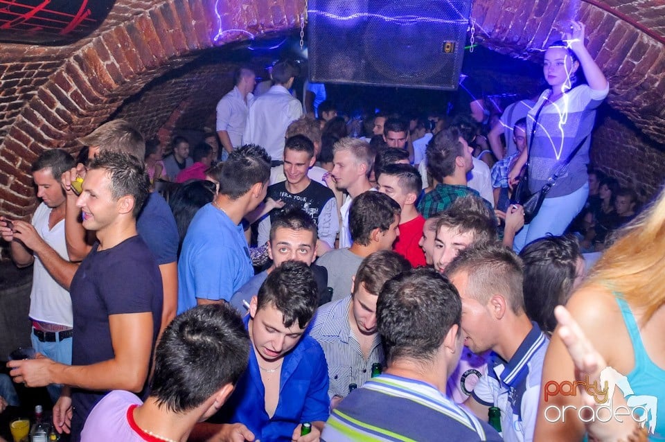 Welcome Bavk: NMD Student's Party, 