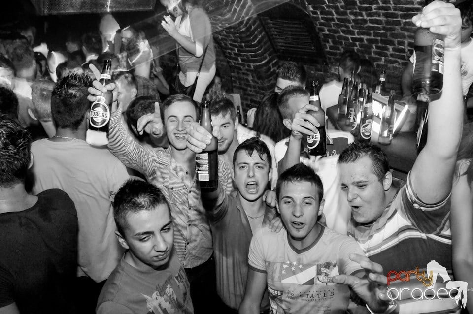 Welcome Bavk: NMD Student's Party, 