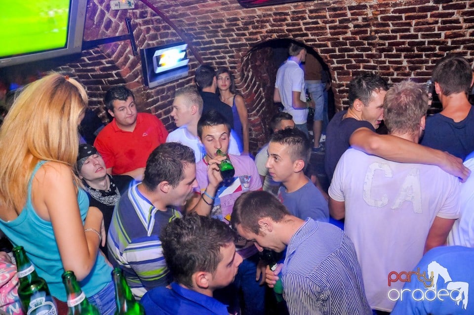 Welcome Bavk: NMD Student's Party, 