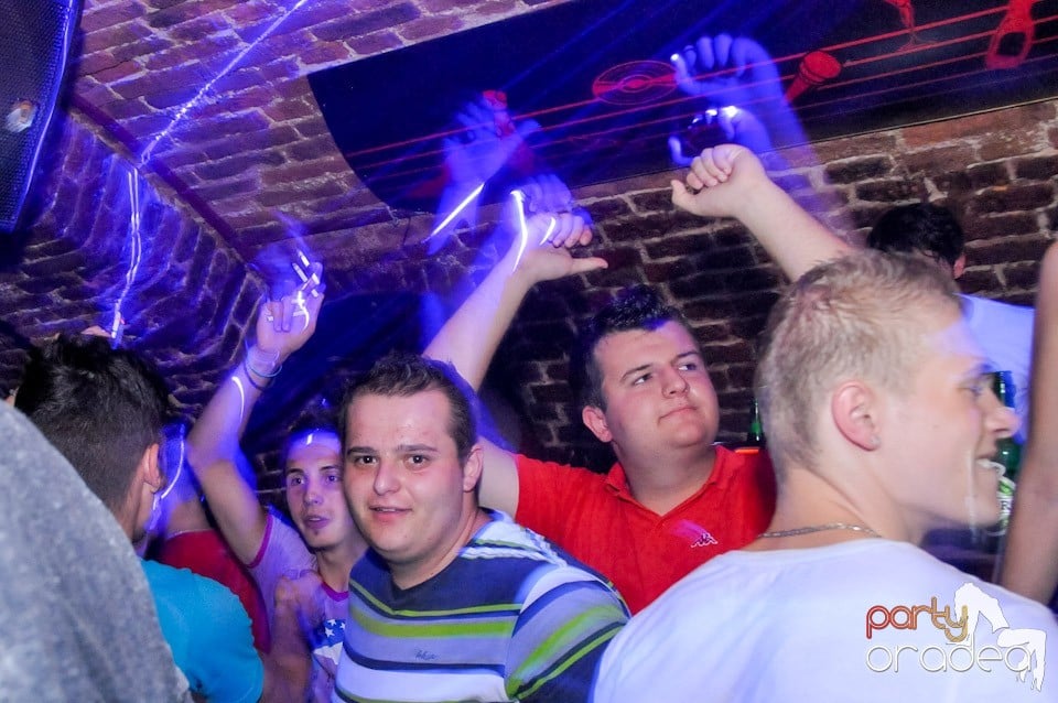 Welcome Bavk: NMD Student's Party, 